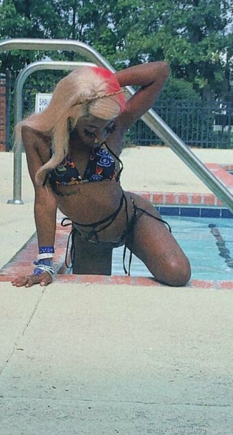 b4dakeez Nude Leaks Photo 13