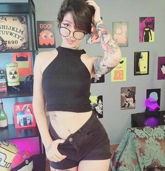 babe_wolf Nude Leaks Photo 1