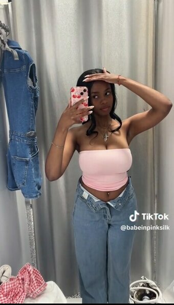Babeinpinksilk Nude Leaks Photo 3