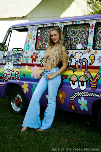 babeoftheweek Nude Leaks Photo 1