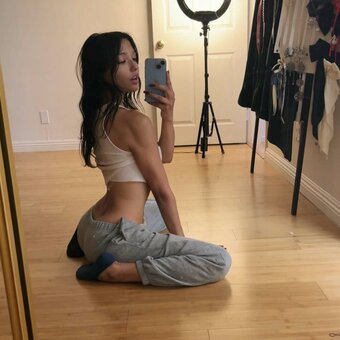 Back Dimples / Booty Dimples / Venus Dimples Nude Leaks Photo 1