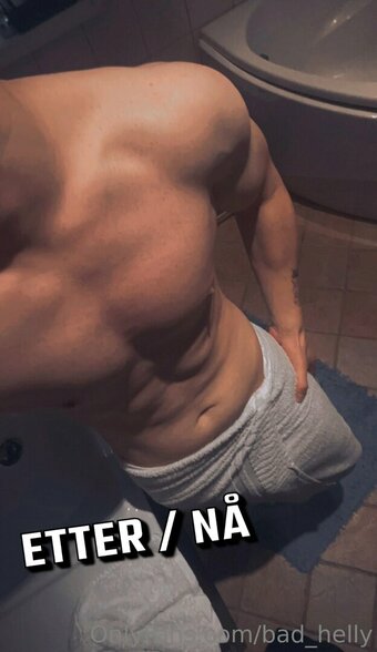 bad_helly Nude Leaks Photo 7