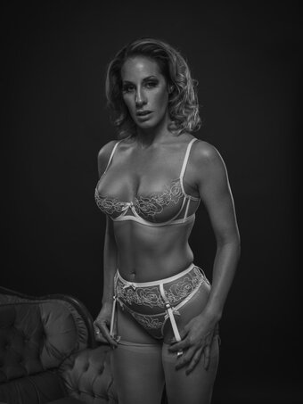 Bad Sandra Nude Leaks Photo 13