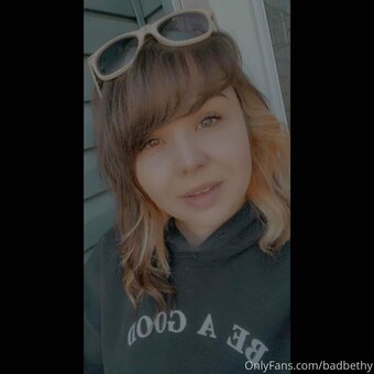 badbethy Nude Leaks Photo 1