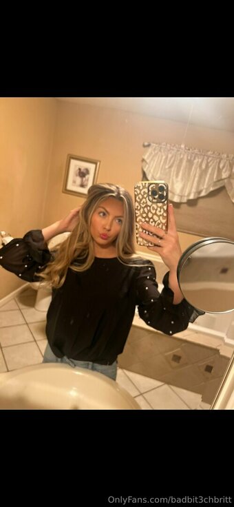 badbit3chbritt Nude Leaks Photo 3