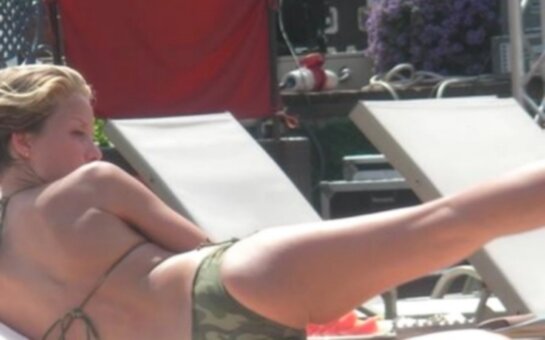 Bade İşçil Nude Leaks Photo 2