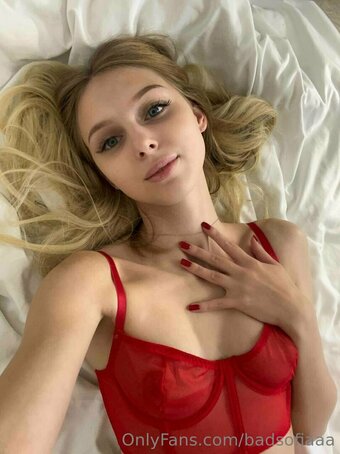 badsofiaaa Nude Leaks Photo 13