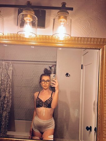 baileybabbyy /  / bxileybxby / bxileyybxbyy Nude Leaks OnlyFans Photo 10
