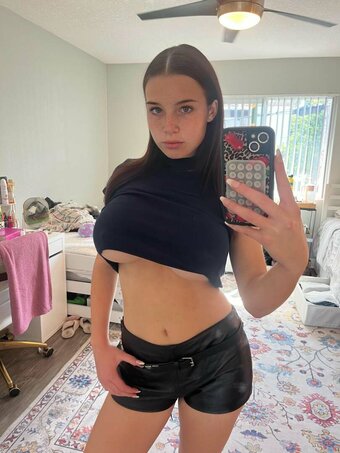 baileyduck / Snaxelle / bailey_duck_ / itsmebailey Nude Leaks OnlyFans Photo 6