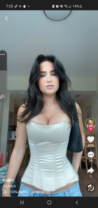 Baileyydoyle / Baileyddoyle Nude Leaks Photo 1