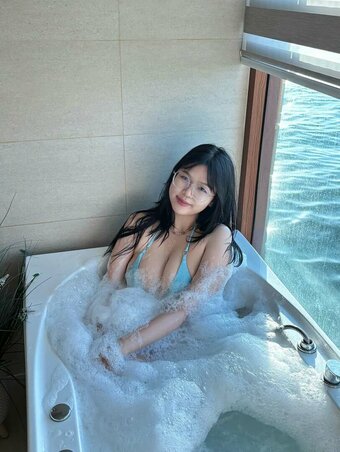 Baimiminmint Nude Leaks Photo 6