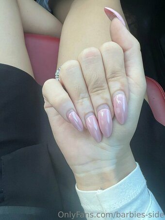 barbies-side Nude Leaks Photo 15