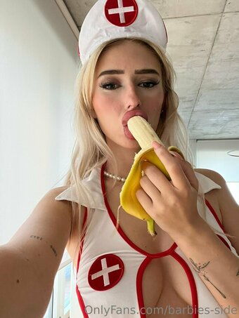 barbies-side Nude Leaks Photo 25