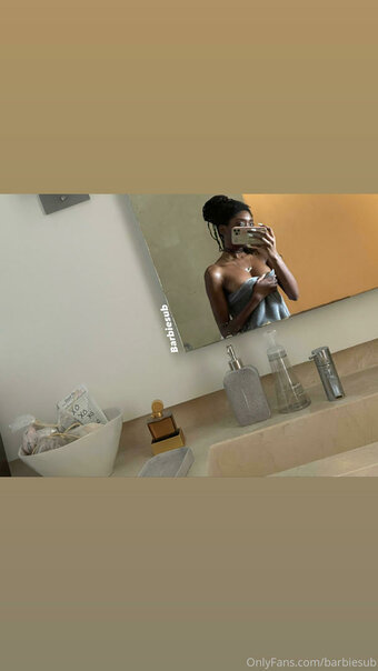 barbiesub Nude Leaks Photo 17