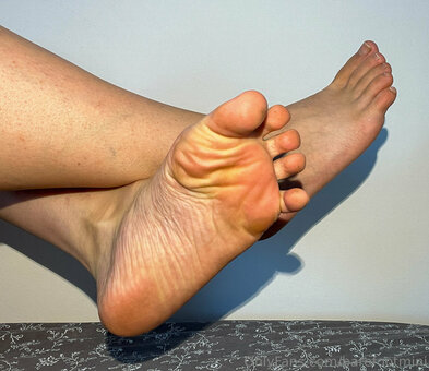 barefootmini Nude Leaks Photo 8