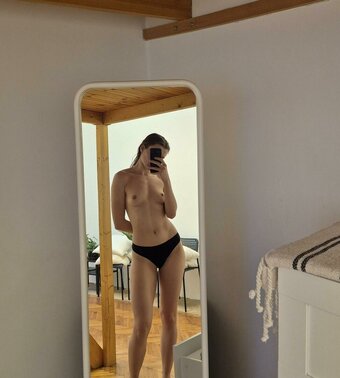 BarelyBlushing / barelyblush_photo Nude Leaks Photo 5