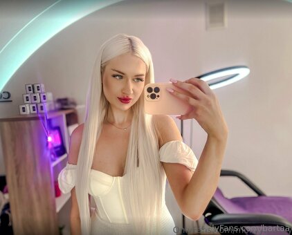 bartaa Nude Leaks Photo 12