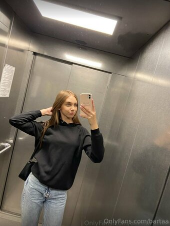 bartaa Nude Leaks Photo 16