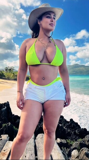 Bartender / jinna_bp / jinnabp Nude Leaks OnlyFans Photo 23