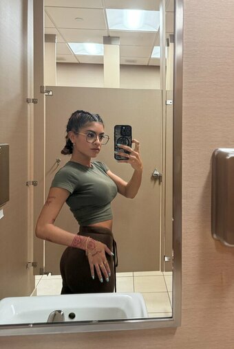 Basedaleja / aleja.m9 Nude Leaks OnlyFans Photo 16