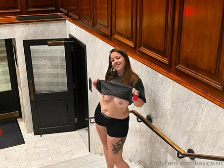 basicbish Nude Leaks Photo 3