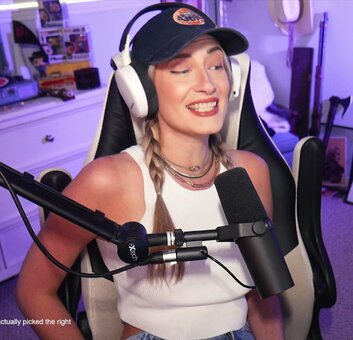 BasicWitGirl / tbhlessbasic Nude Leaks OnlyFans Photo 3