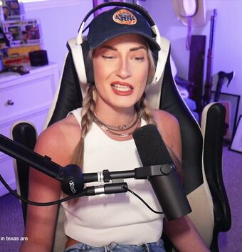 BasicWitGirl / tbhlessbasic Nude Leaks OnlyFans Photo 9