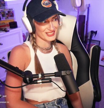 BasicWitGirl / tbhlessbasic Nude Leaks OnlyFans Photo 12