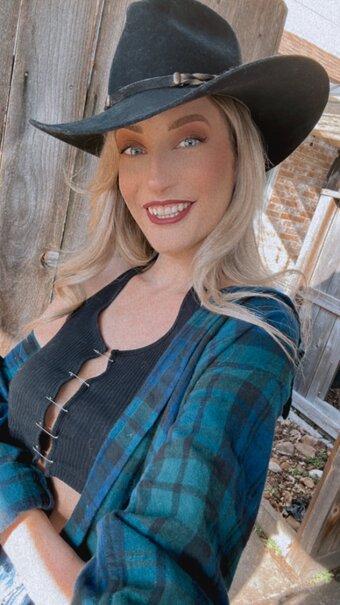 BasicWitGirl / tbhlessbasic Nude Leaks OnlyFans Photo 15