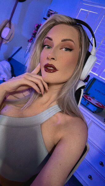 BasicWitGirl / tbhlessbasic Nude Leaks OnlyFans Photo 27