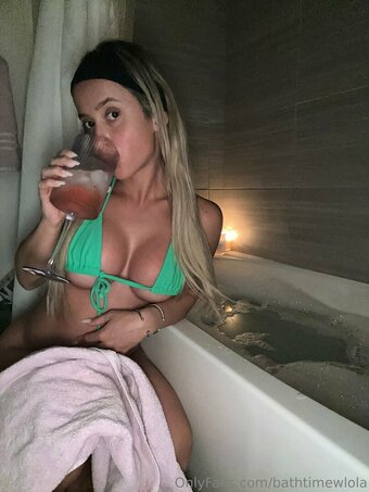 bathtimewlola Nude Leaks Photo 2