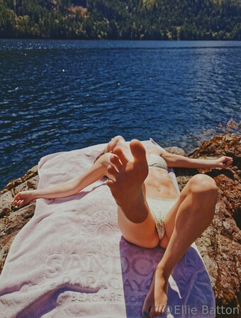 batton Nude Leaks Photo 11