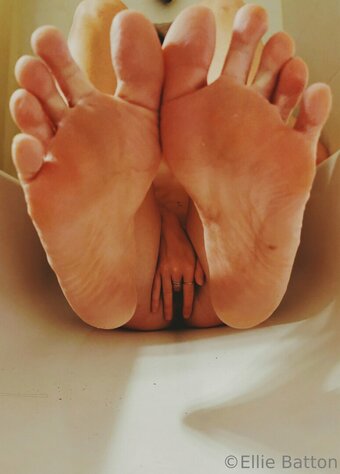 batton Nude Leaks Photo 19