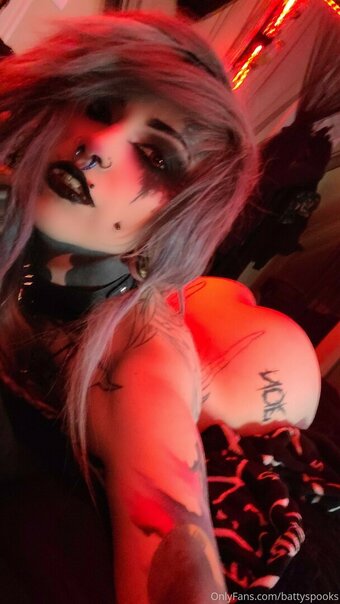 Battyspooks Nude Leaks OnlyFans Photo 11