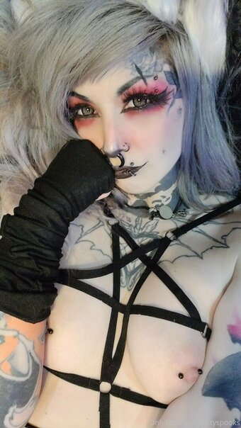 Battyspooks Nude Leaks OnlyFans Photo 24