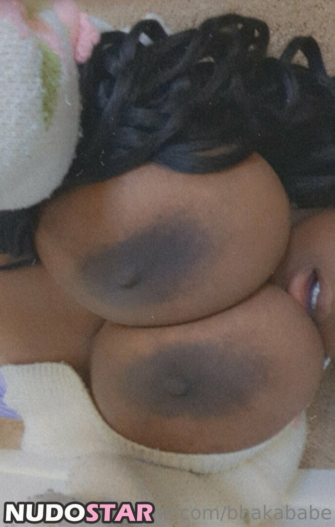 bbakababe Nude  6