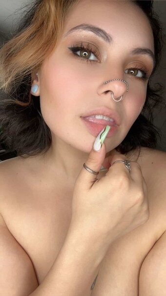 bbdesssy / _desssybb / https: Nude Leaks OnlyFans Photo 28