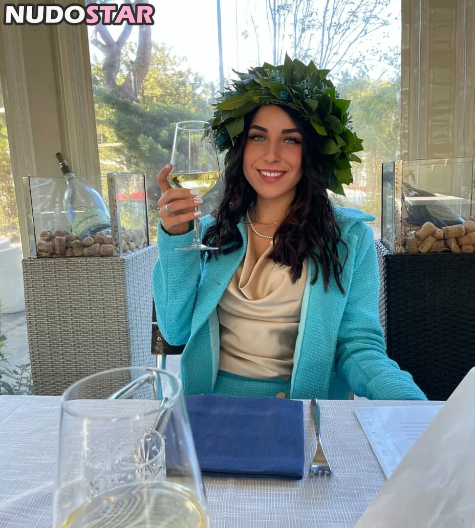 bbeeuuzz Nude  OnlyFans 12