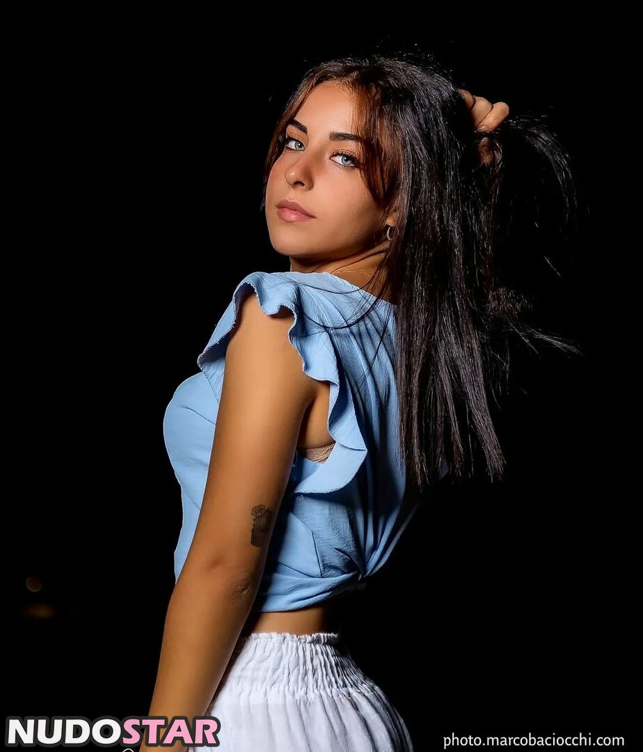 bbeeuuzz Nude  OnlyFans 14