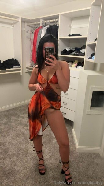 bbigbootyy Nude Leaks Photo 13