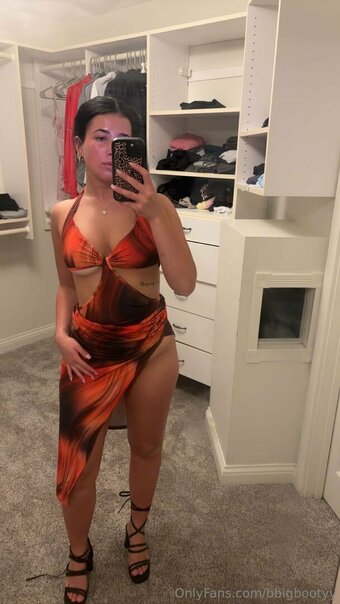 bbigbootyy Nude Leaks Photo 25
