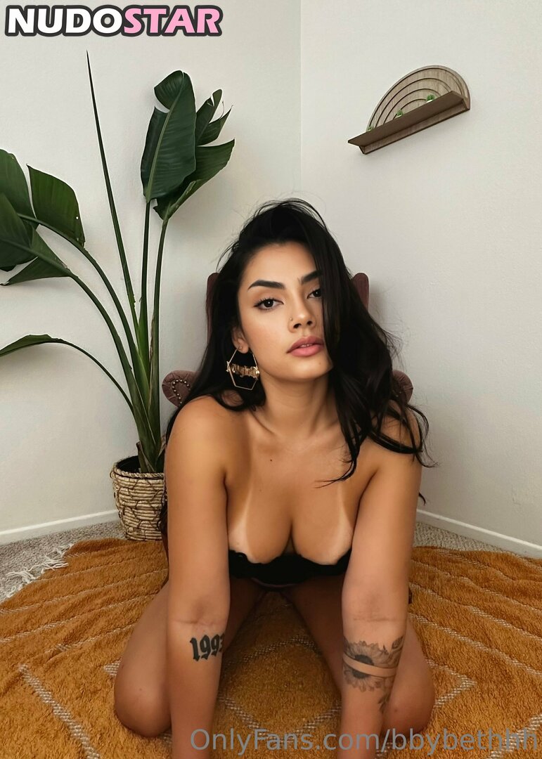 bbybethhh Nude  16