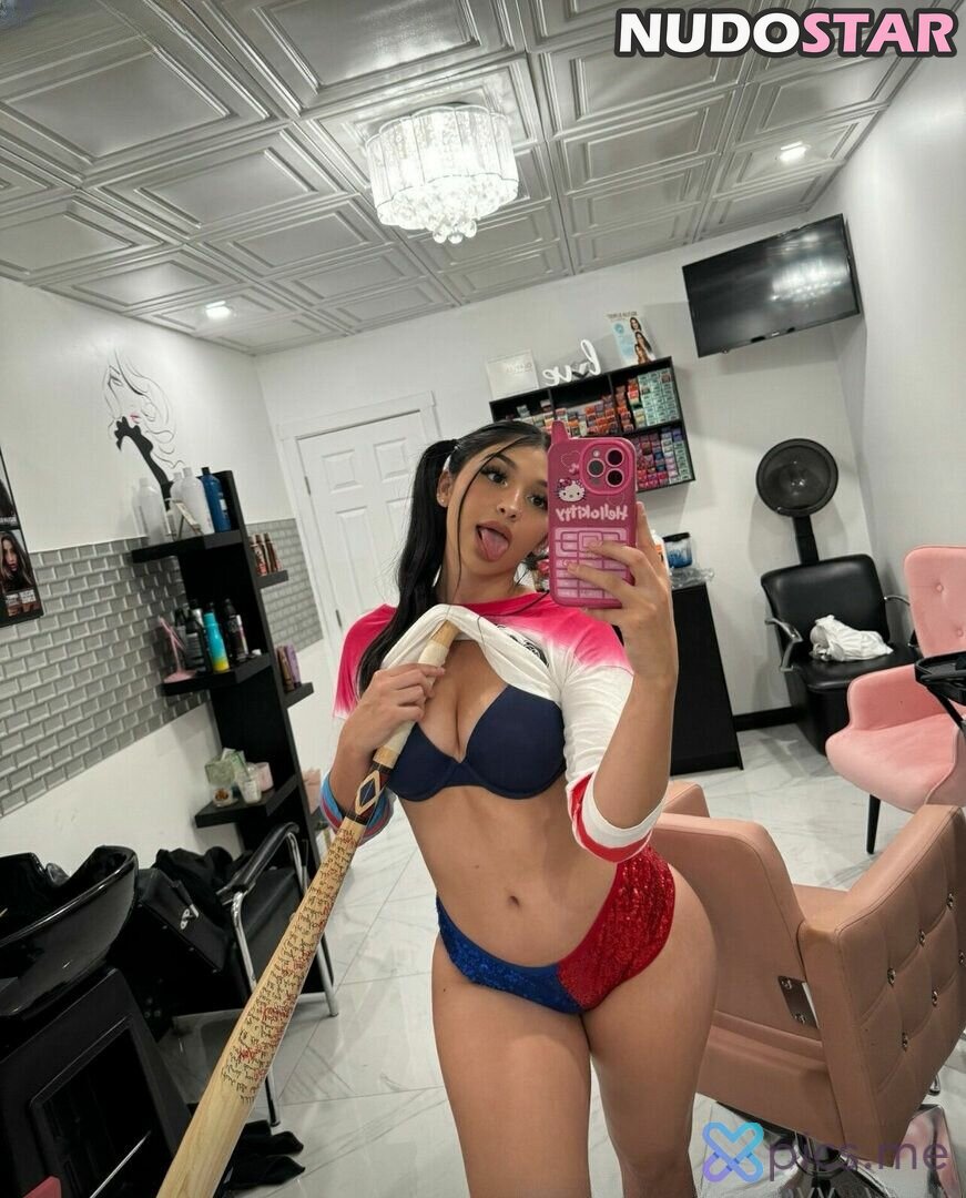 Bbyy Ayelen's sensual expression