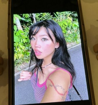 Beabadoobee / oddlydew / radvxz Nude Leaks OnlyFans Photo 9