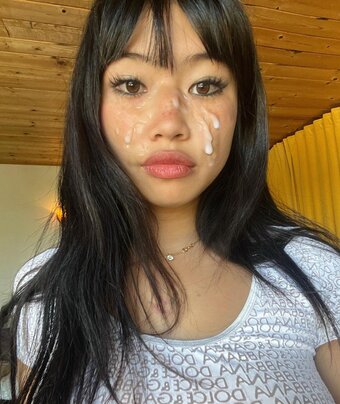 Beabadoobee / oddlydew / radvxz Nude Leaks OnlyFans Photo 15