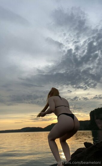 beameloni Nude Leaks Photo 22