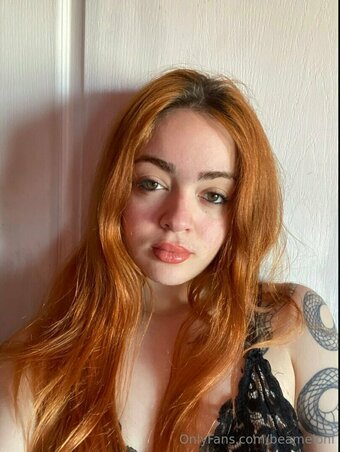 beameloni Nude Leaks Photo 25