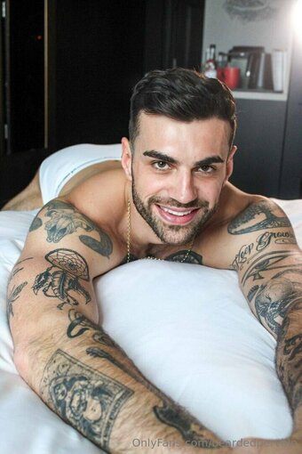 beardedpervbln Nude Leaks Photo 10