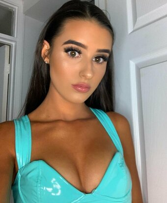 beardon Nude Leaks Photo 2