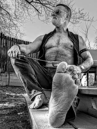bearfoothunterplus Nude Leaks Photo 4